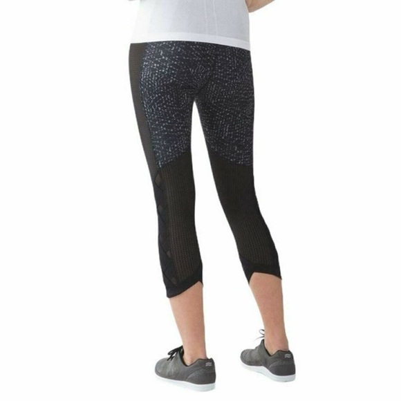 lululemon Var-City Crop - Picture 4 of 10